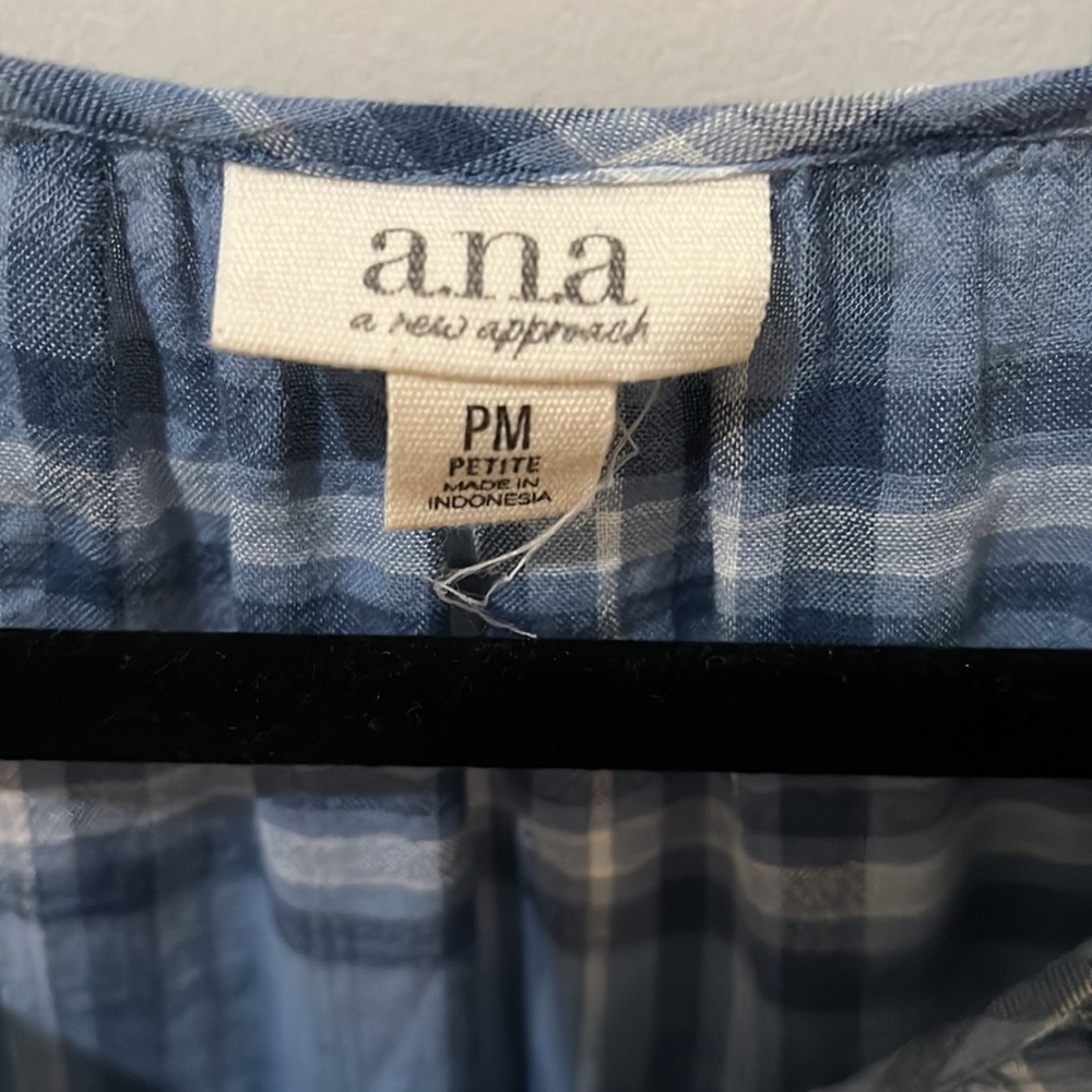 A.n.a - Picture 3 of 3